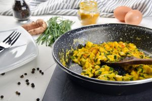 Scrambled eggs με κουρκουμά: το πιο υγιεινό και αντιφλεγμονώδες πρωινό