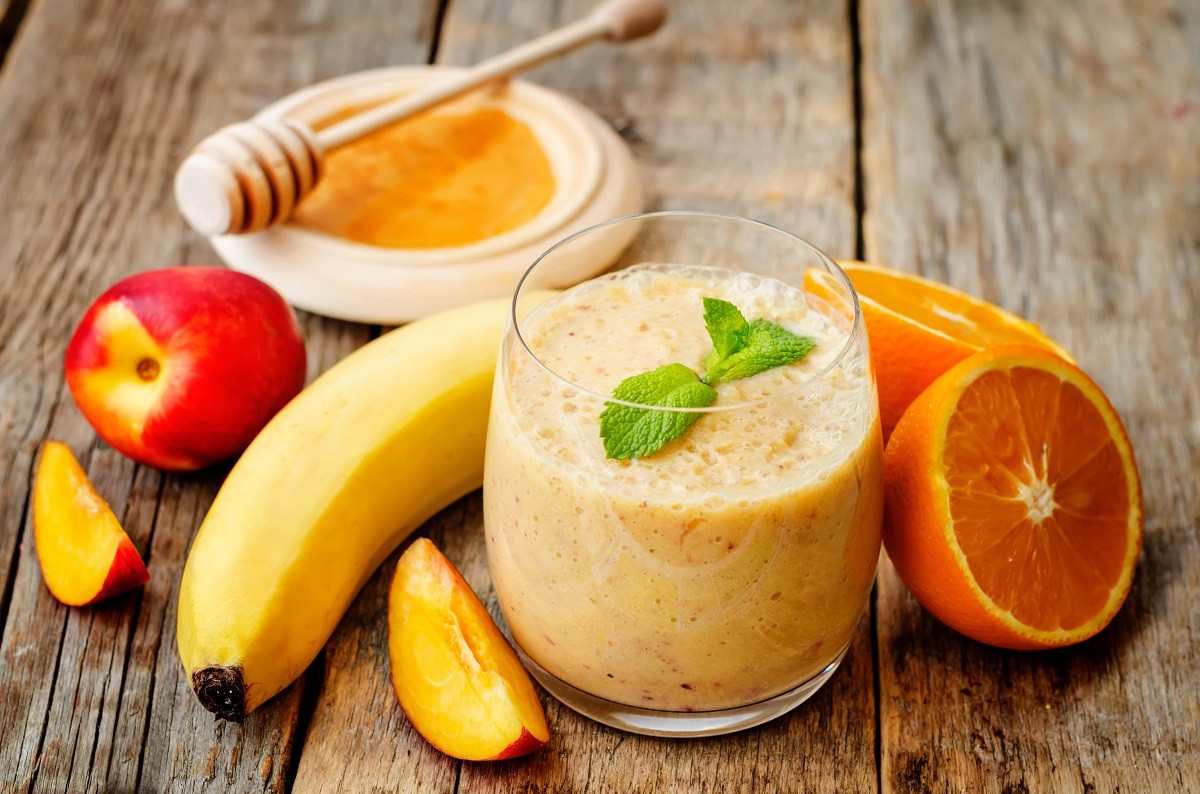 smoothies with peaches, banana and orange