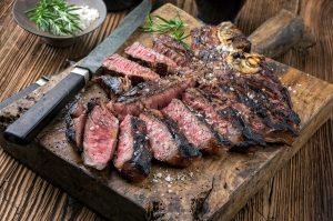 Πώς να ψήσεις bistecca alla fiorentina στην εντέλεια