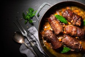 Τα 10 γερμανικά πιάτα που θα φέρουν το Oktoberfest στο τραπέζι μας!