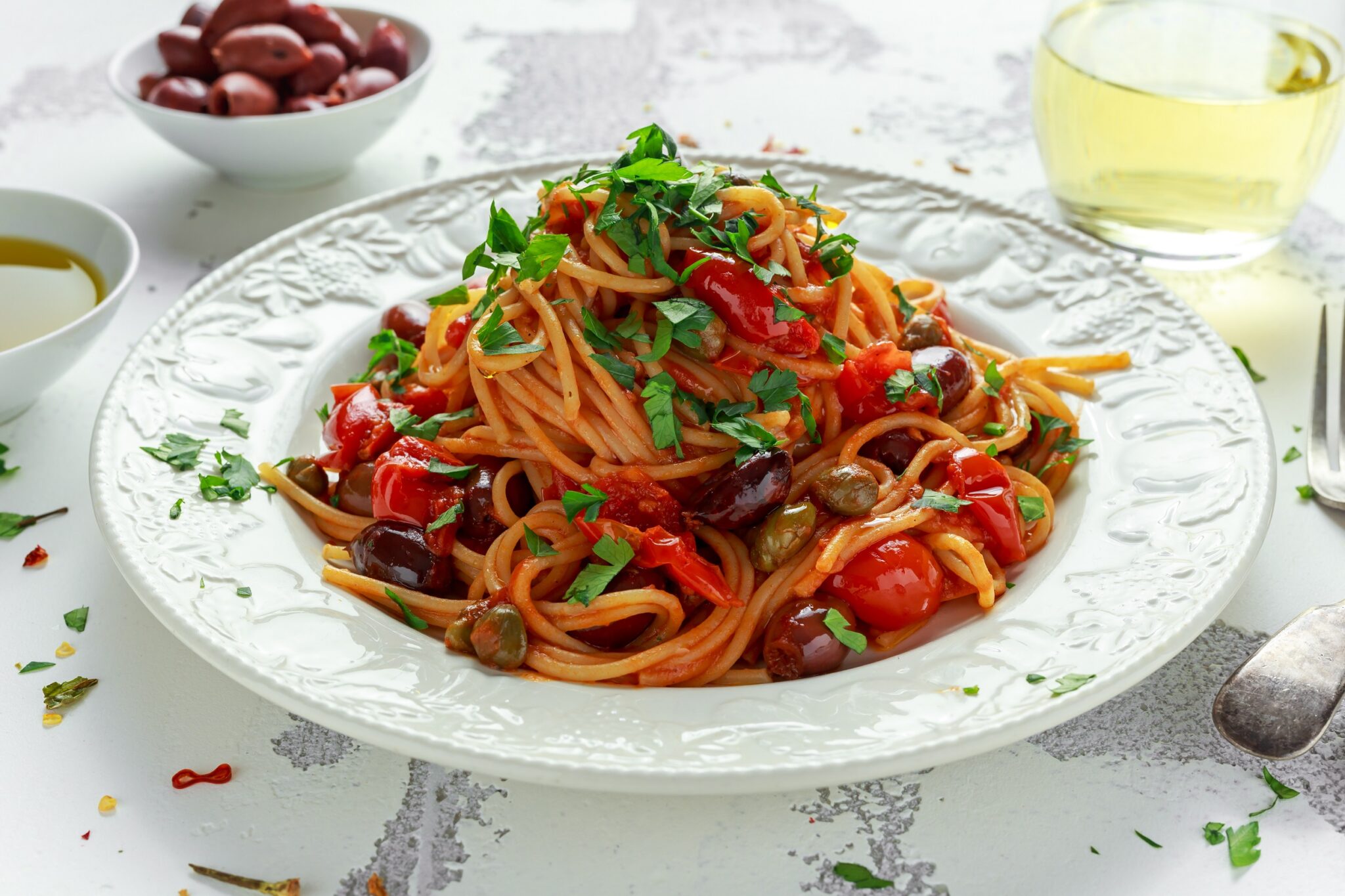 Vegetarian,Italian,Pasta,Alla,Puttanesca,With,Garlic,,Olives,,Capers,With