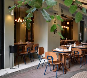 Τι θα πει party restaurant και τι μαγειρεύει ο Μπαλόπουλος στο Forte της Χάρητος; Η Θάλεια Τσιχλάκη απαντά