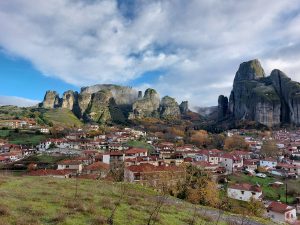 Ταξίδι στα Μετέωρα: 4+1 εστιατόρια σε Τρίκαλα, Καλαμπάκα και Περτούλι
