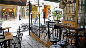 Κορωνοϊός: Πότε θα αρθούν τα μέτρα στην εστίαση