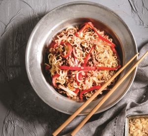 Noodles με μοσχαρίσιο κιμά