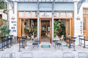 Omnivore: Στην πλατεία της Αγίας Ειρήνης για finger food και κοκτέιλ