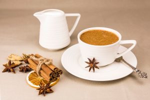Γιατί να βάζουμε μπαχαρικά στον καφέ;