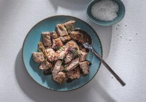 Η τηγανιά αλλιώς… Με φιλέτο τόνου και ελιές!