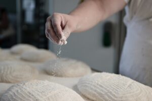 Στο εργαστήριο του Betty’s Bakery μάθαμε τα μυστικά του καλού ψωμιού