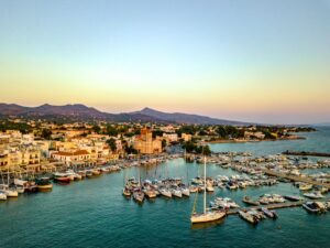 H Αίγινα, το φεστιβάλ της και οι γαστρονομικές συναντήσεις με πρωταγωνιστή τo φιστίκι της