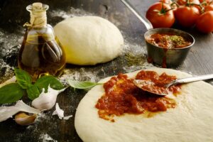 Πώς να φτιάξετε εύκολα ζύμη για πίτσα;