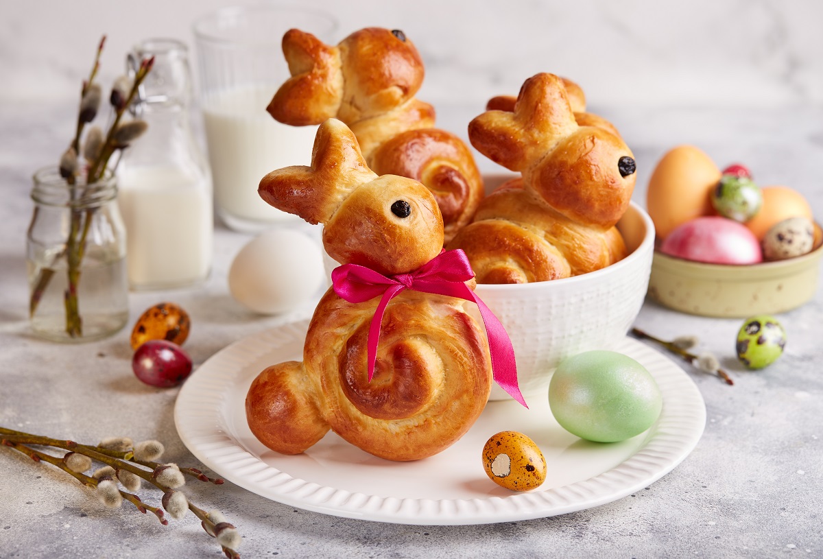 Buns,Made,From,Yeast,Dough,In,A,Shape,Of,Easter