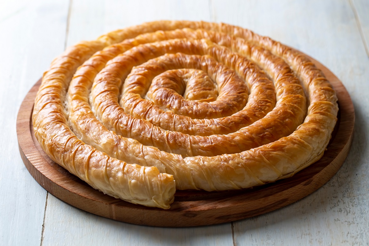 Turkish,Tepsi,Boregi,,Round,Borek,,Tray,Pastry,(turkish,Name;,Rulo