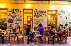 Αφιέρωμα στο ιστορικό κέντρο της Αθήνας: 5 γευστικές εμπειρίες στον Κεραμεικό και το Μεταξουργείο