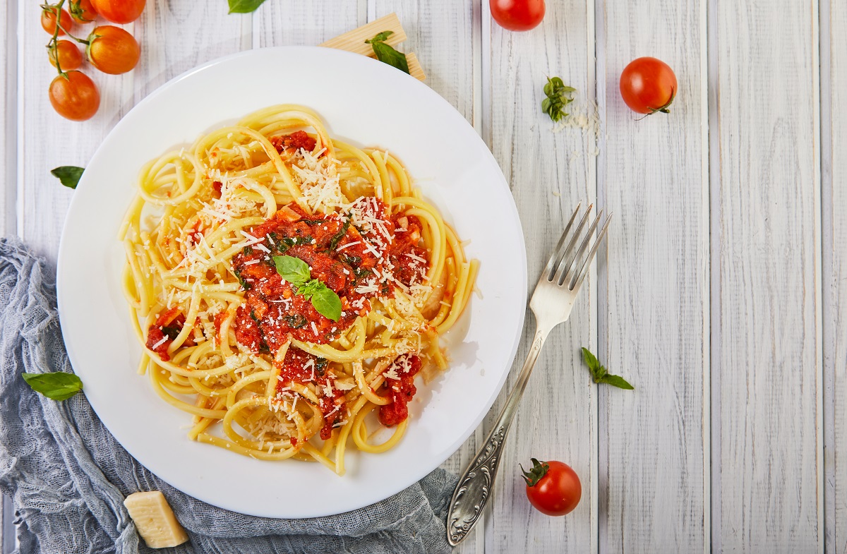 Tasty,Appetizing,Classic,Italian,Pasta,Spaghetti,With,Tomato,Sauce,,Parmesan