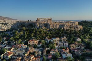 100 γευστικές εμπειρίες που ξεχωρίσαμε στο ιστορικό κέντρο της Αθήνας