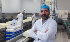 Κυανό: Η απάντηση της ελληνικής τυροκομίας απέναντι στο γαλλικό Roquefort και την ιταλική Gorgonzola