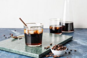 Cold brew vs iced brew: δύο κρύες εκδοχές του καφέ φίλτρου