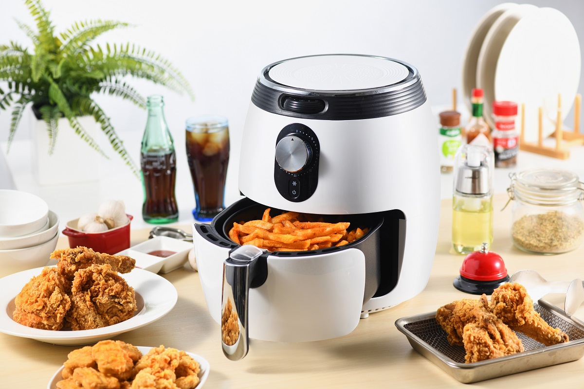 Air,Fryer,With,Fried,Breaded,Chicken