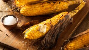 Grilled,Corn,On,The,Cob,With,Salt,And,Butter