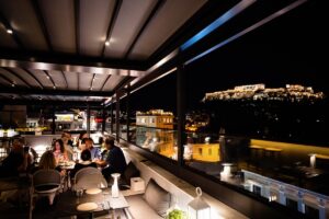 2 ήσυχα rooftops, 4 coffee shop του κέντρου και 1 καινούργιο ζαχαροπλαστείο