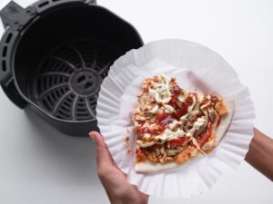 Η χθεσινή πίτσα γίνεται σαν φρεσκοψημένη στη φριτέζα αέρος σε 5′