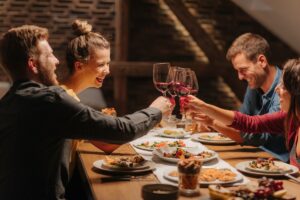 Τρώμε στα πιο hot εστιατόρια της Αθήνας με menus κάτω από 40€/άτομο