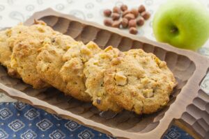 Φτιάχνουμε απίθανα cookies μήλου με καραμέλα βουτύρου