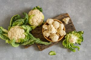 Zero waste μαγειρική: 6 τρόποι για να αξιοποιήσετε τα φύλλα από το κουνουπίδι