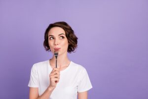 Τι είναι το Mindful Snacking και πώς μπορεί να αλλάξει τη ζωή μας