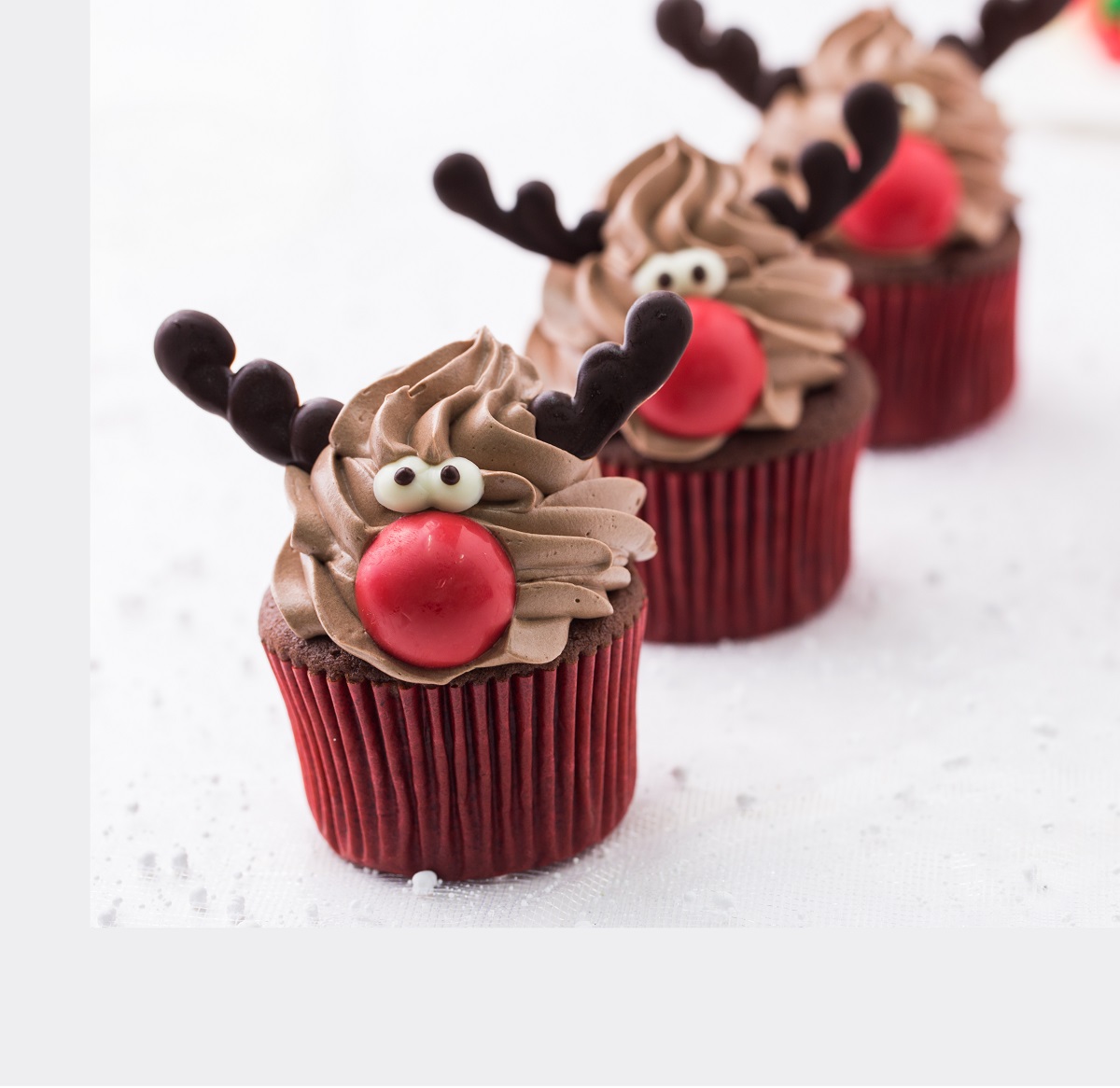 Funny,Christmas,Reindeer,Cupcake.,Delicious,Gift,For,X’mas,Or,New
