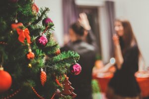 Η GEN Z αφηγείται: Αλλάζει το γιορτινό τραπέζι ή ο τρόπος που εμείς το βιώνουμε;