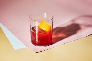 Πώς να φτιάξετε Negroni mocktail στο σπίτι