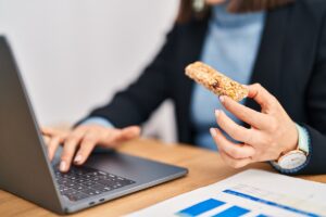 Έξυπνες ιδέες για πρωινό στον δρόμο ή το γραφείο για τις μέρες που βιάζεστε πολύ