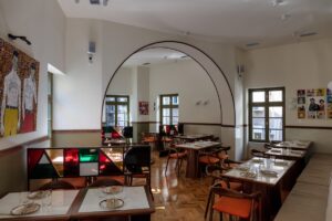 Ateno: Μια βραδιά στον πεζόδρομο της Αιόλου
