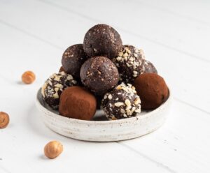 10 energy balls με καρπούς και φρούτα που δίνουν ενέργεια