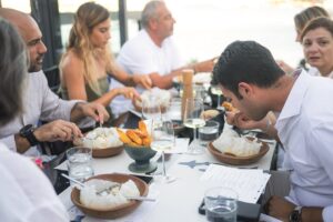 Η θάλασσα που μας ενώνει: 8 άνθρωποι συζητούν για την ψαροφαγία στην Ελλάδα