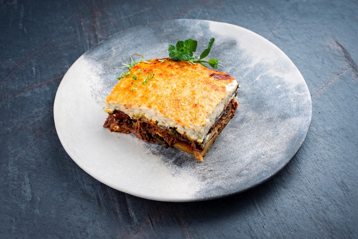 Traditional,Greek,Moussaka,With,Beef,Mince,,Eggplant,And,Bechamel,Sauce