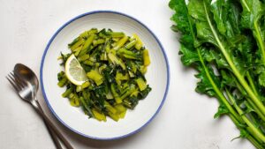 Sauteed,Chicory,Greens,With,Olive,Oil,And,Lemon,And,Fresh