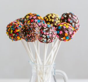 ION kouvertoura cake pops anoigma