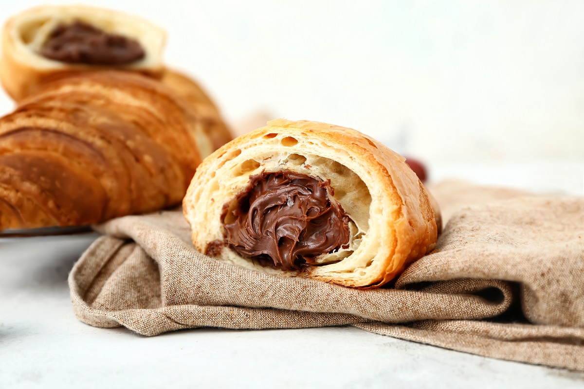 Tasty,Sweet,Croissant,On,White,Background