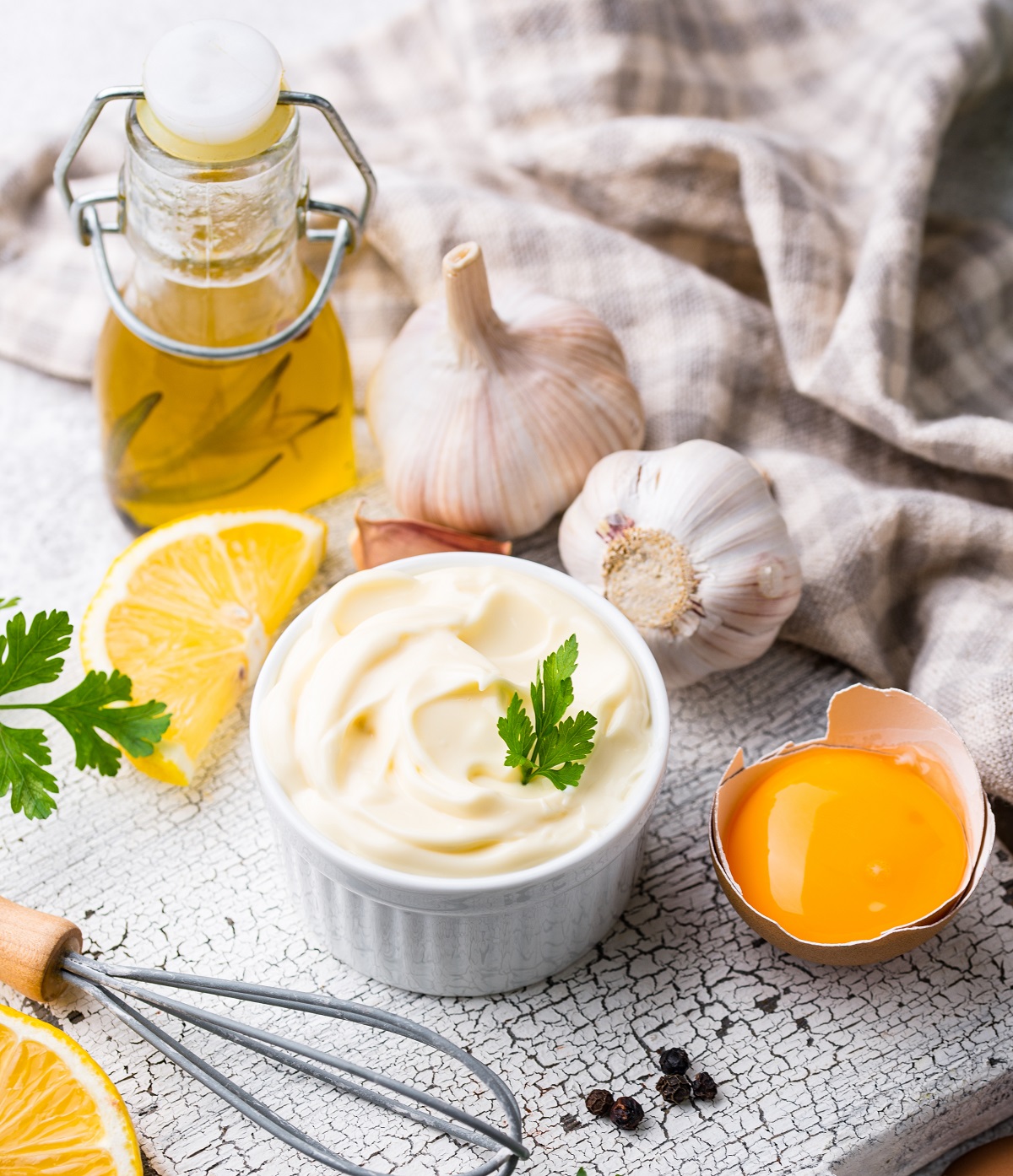 Homemade,Mayonnaise,Sauce,With,Ingredient,For,Cooking