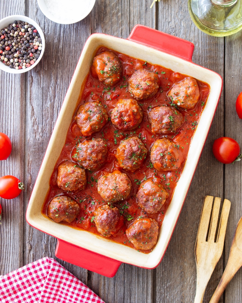 Meatballs,In,Tomato,Sauce,With,Herbs.,Paste.,Italian,Cuisine