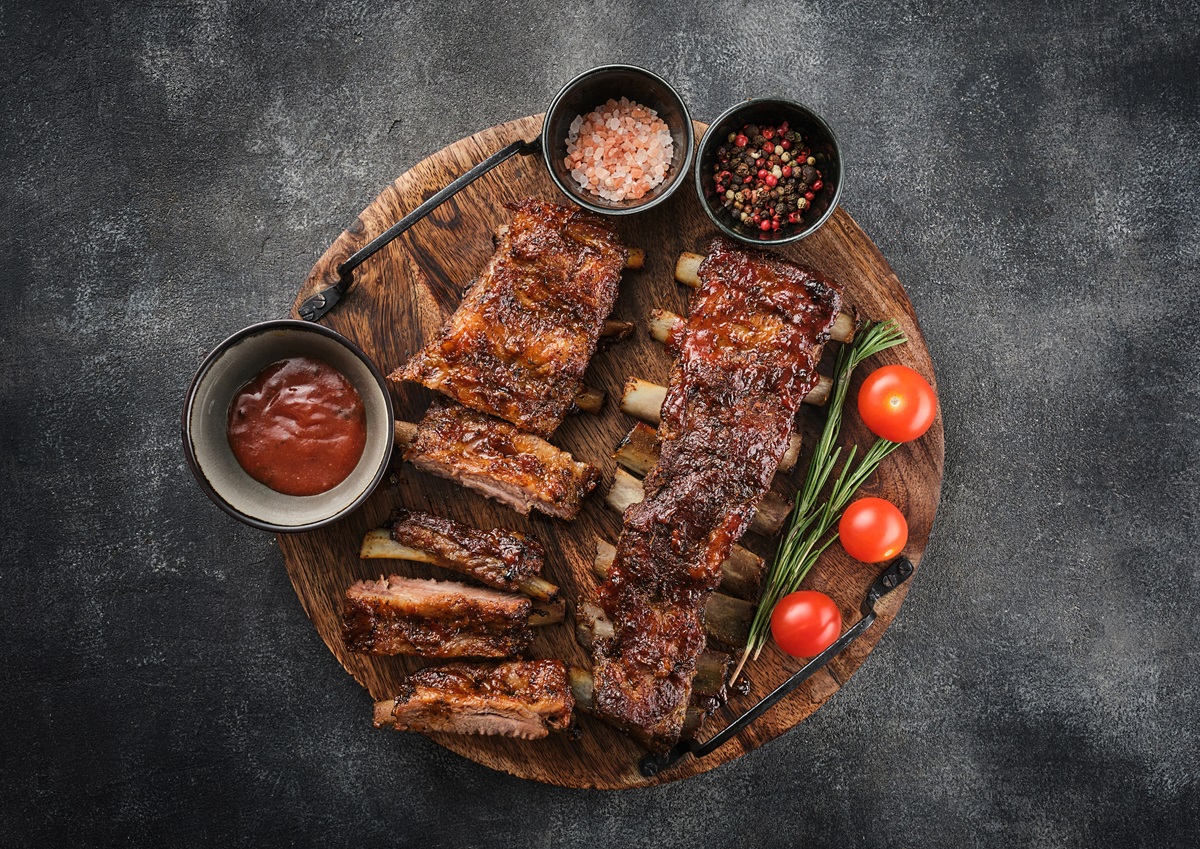 Delicious,Barbecued,Ribs,Seasoned,With,A,Spicy,Basting,Sauce.,Smoked