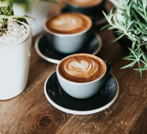 Φτιάξτε καφέ σαν επαγγελματίες: 7 tips από τους κόκκους μέχρι τη ζεστή κούπα