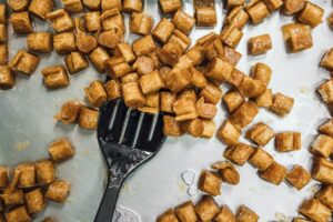 Θεσσαλονίκη: Πού τρώμε τρίγωνα, αρμενοβίλ, εργολάβους και απίθανα σιροπιαστά