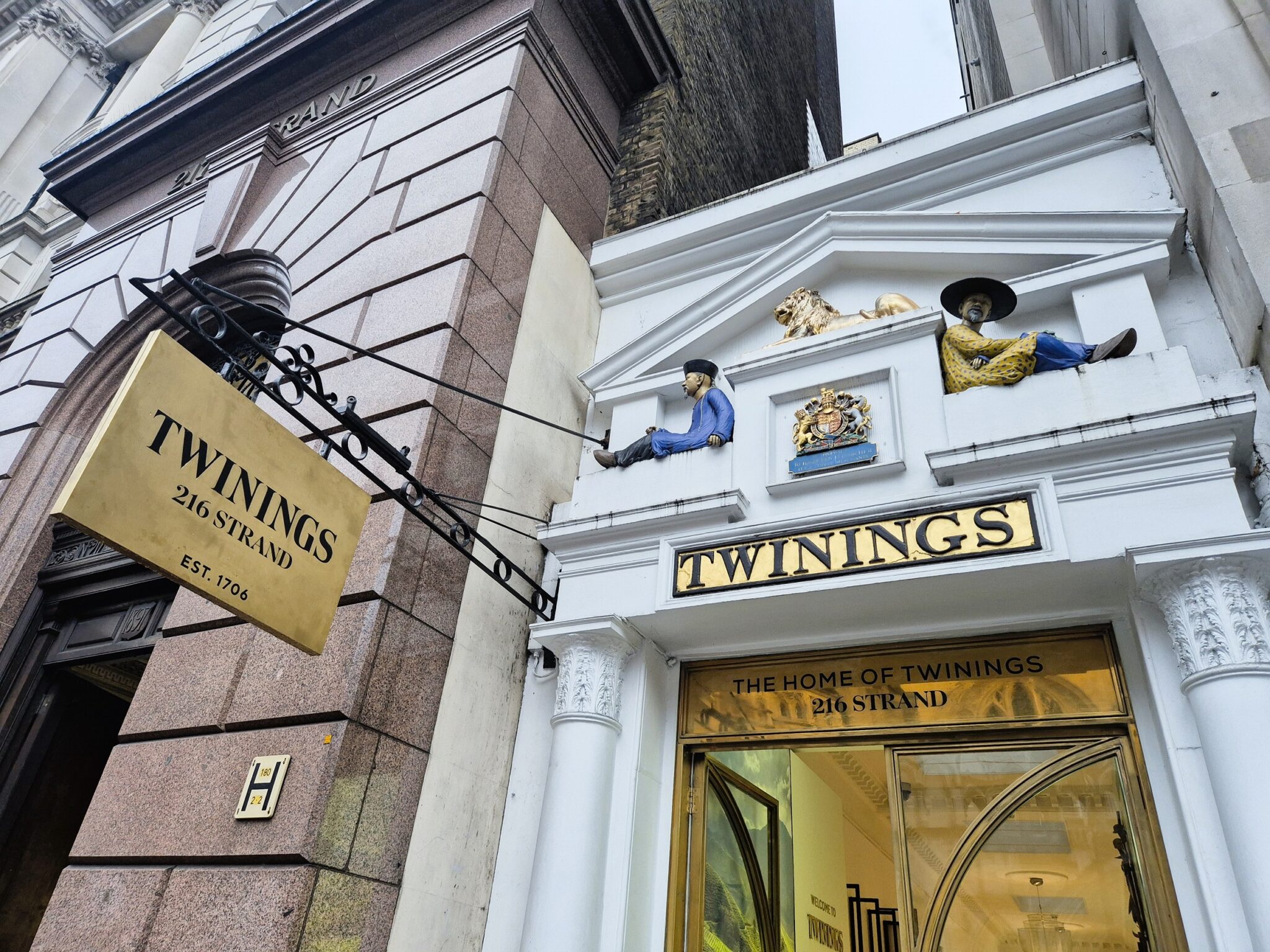 twinings-london-anoigma