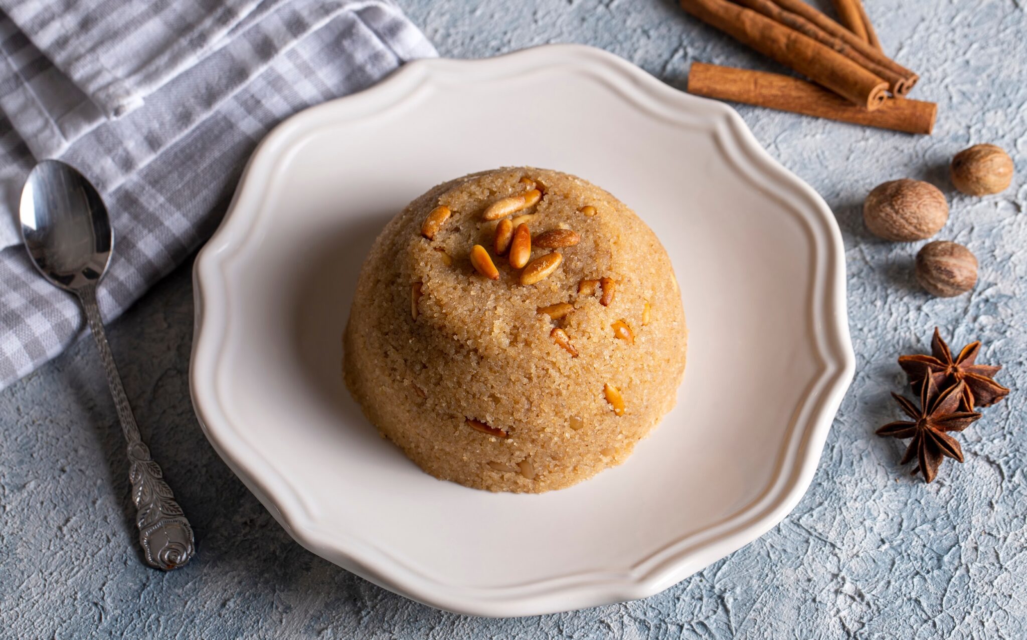 Traditional,Turkish,Desserts;,Semolina,Halva,With,Orange,(turkish,Name;,Portakalli