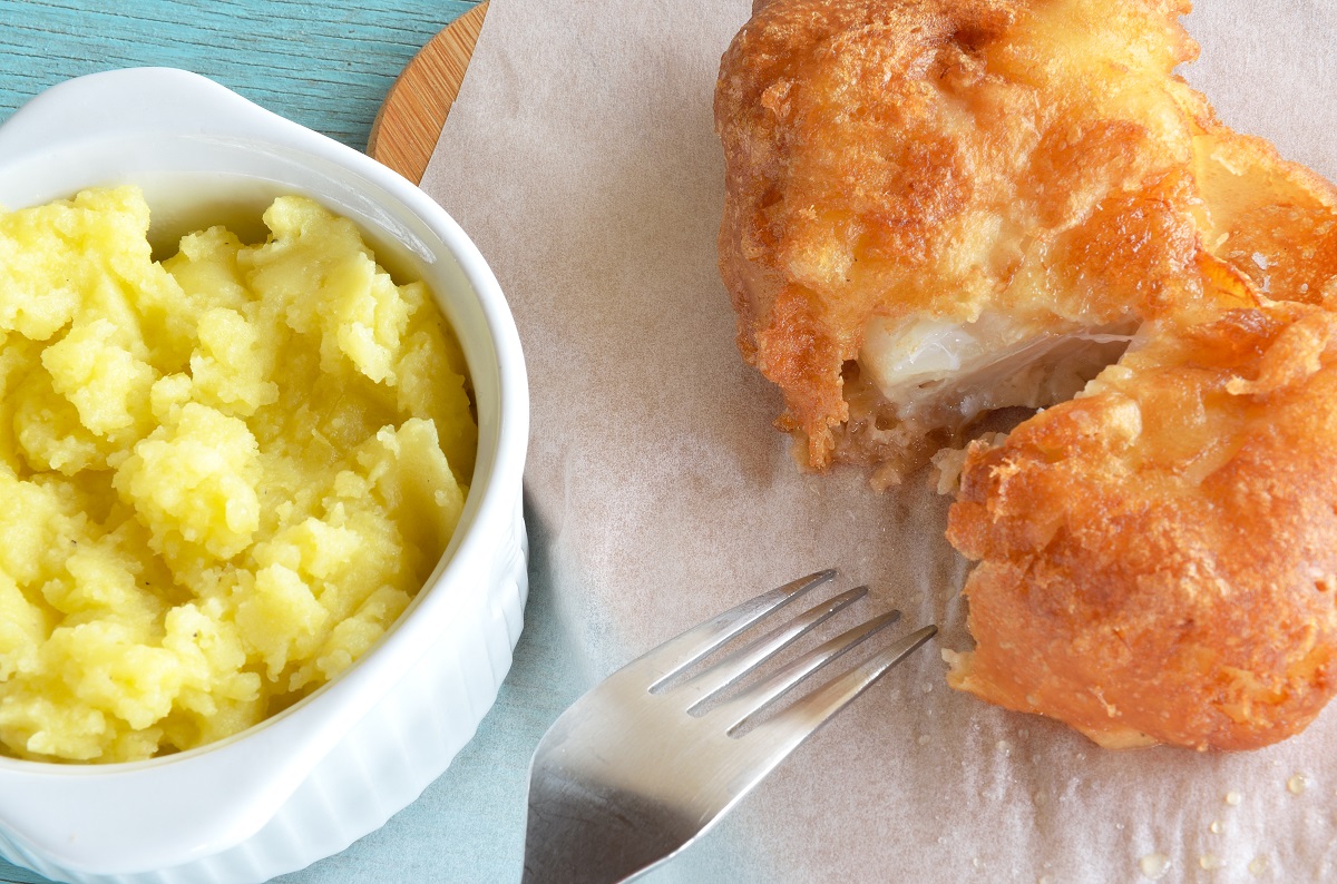 Traditional,Greek,Dish,Of,Fried,Cod,Fish,Fillet,And,Garlic
