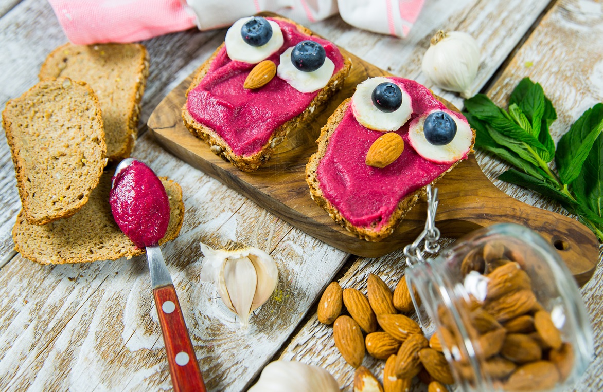 Fun,Food,For,Kids,-,Cute,Little,Owls,Shaped,Sandwiches.